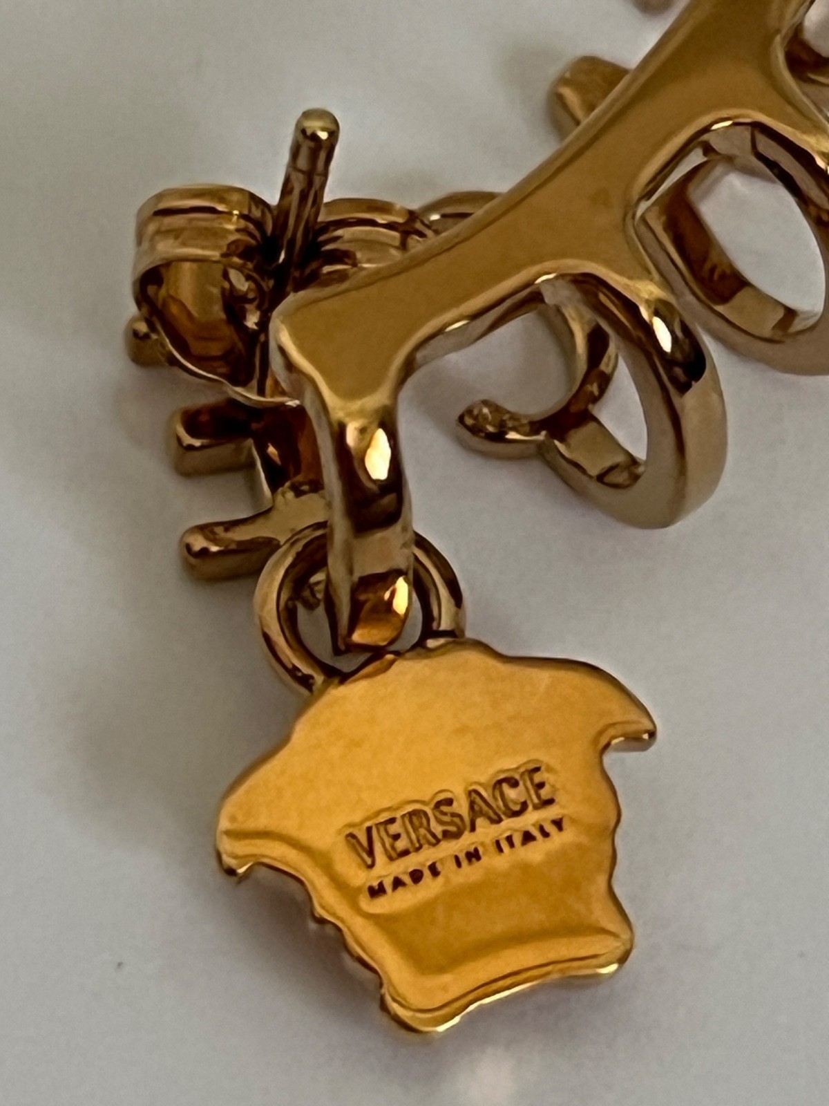 NIB Versace Letter Logo Medusa Charm Gold Climbing Single Ear Cuff Earring $750