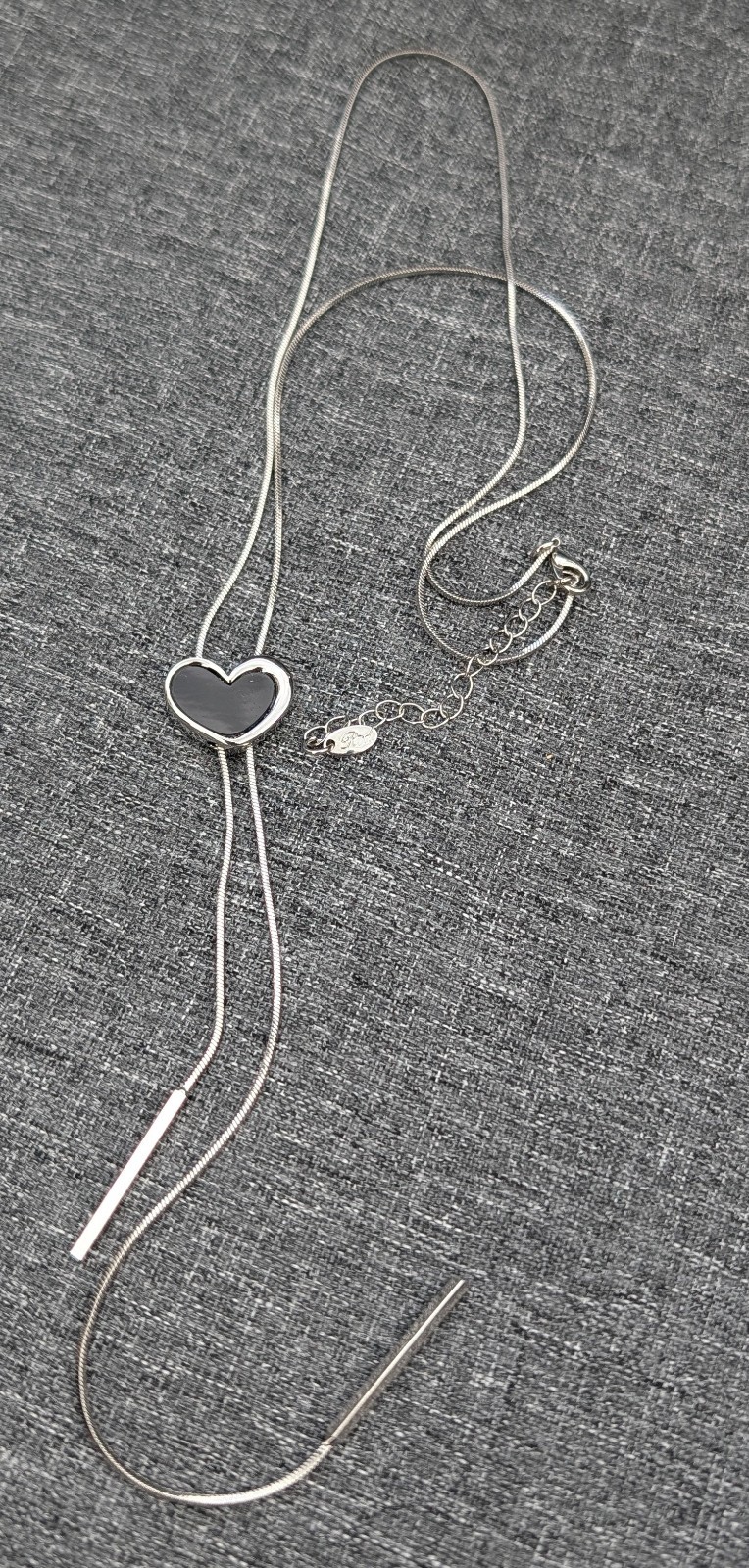 Vintage Adjustable Lariat Y-Necklace Silver-Tone Snake Chain Black Heart Pendant