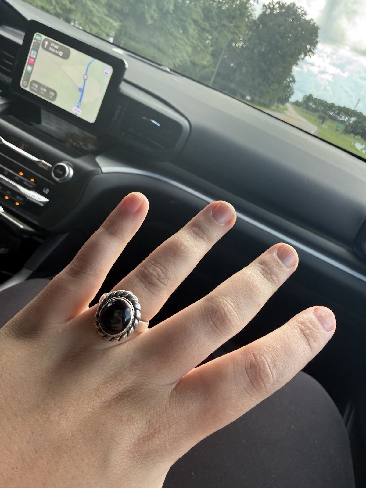 Silver Band Ring Size 7 Oval Black Onyx Bezel Set Silver-Tone Metal