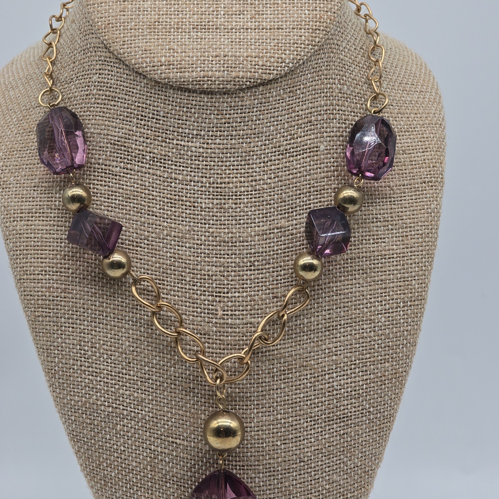 Purple Faceted Geometric Beaded Single Strand 36″ Necklace Gold Tone Chain Beads