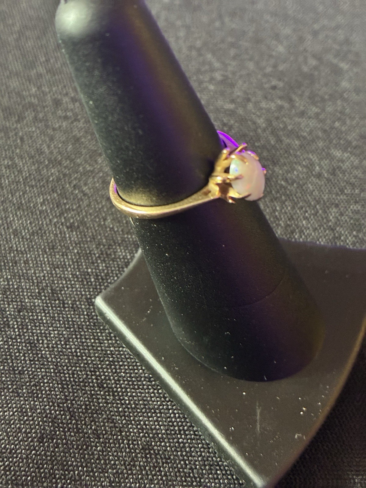 Beautiful 14K with genuine Opal stone. Size 5 1/2. Vintage 1970’s.