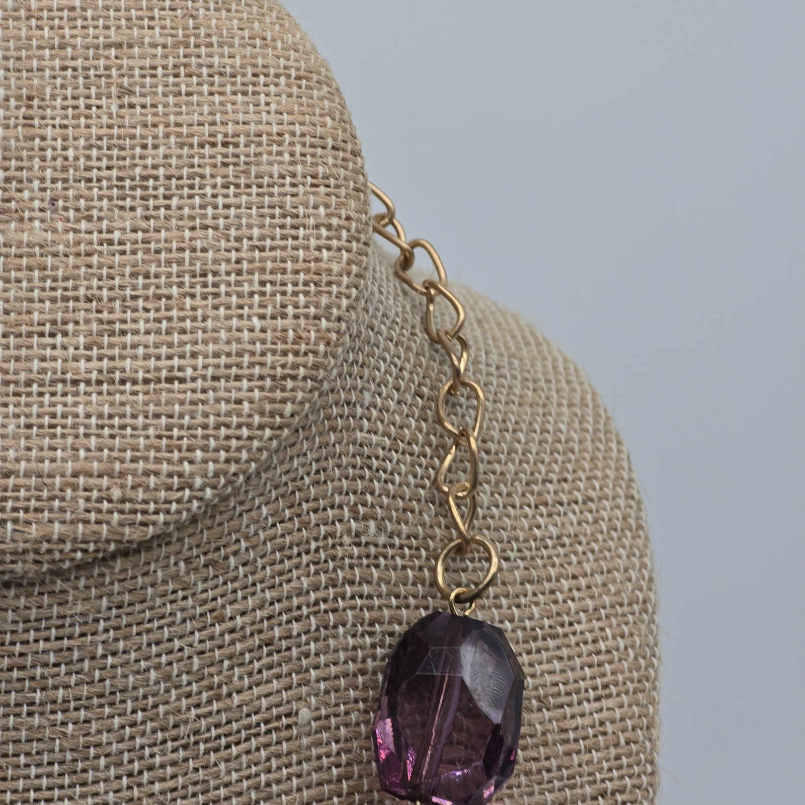 Purple Faceted Geometric Beaded Single Strand 36″ Necklace Gold Tone Chain Beads