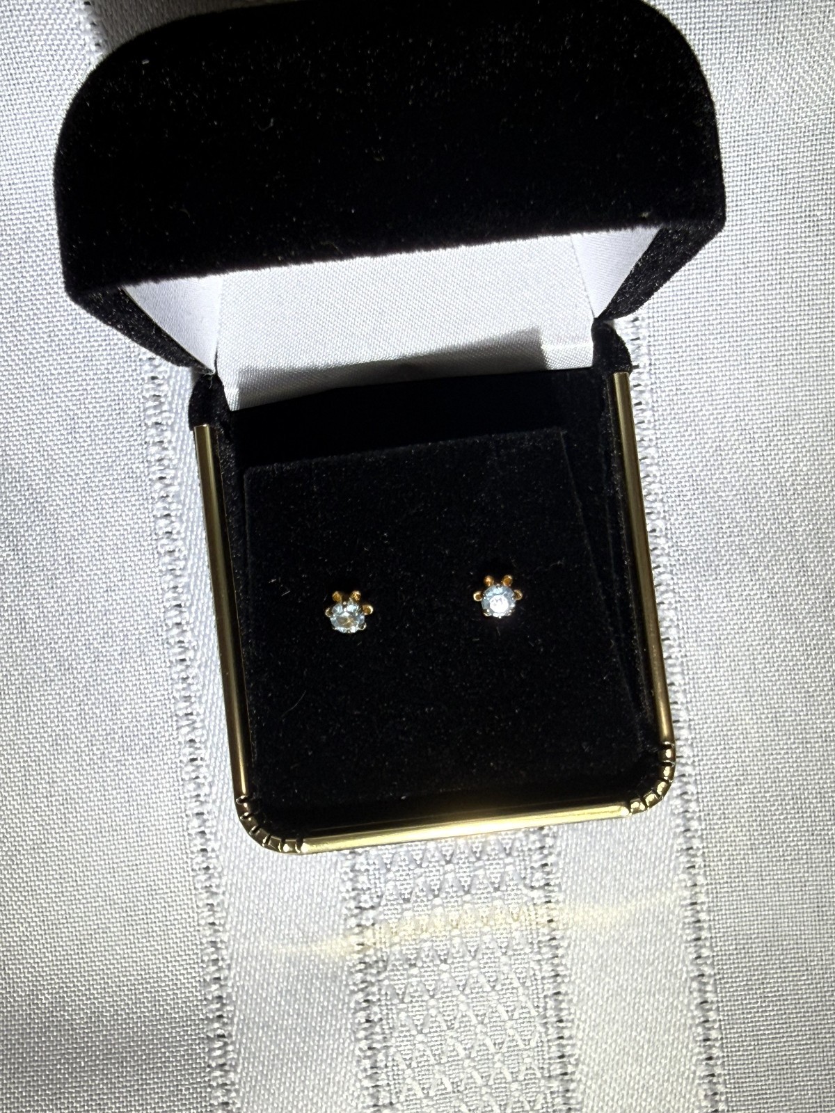 14K Yellow Gold Clear Round Stone Six-Prong Stud Earrings