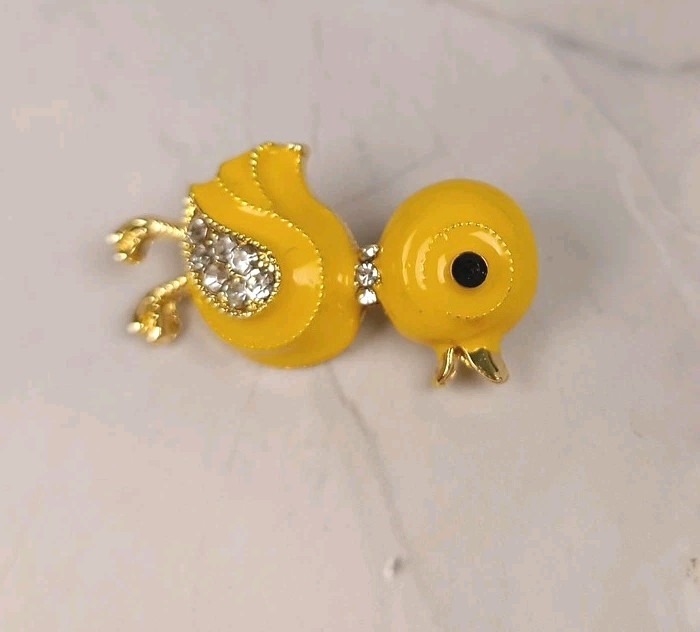 Yellow Duck Brooch With Clear Rhinestones 3.5×1.5cm BNWOT