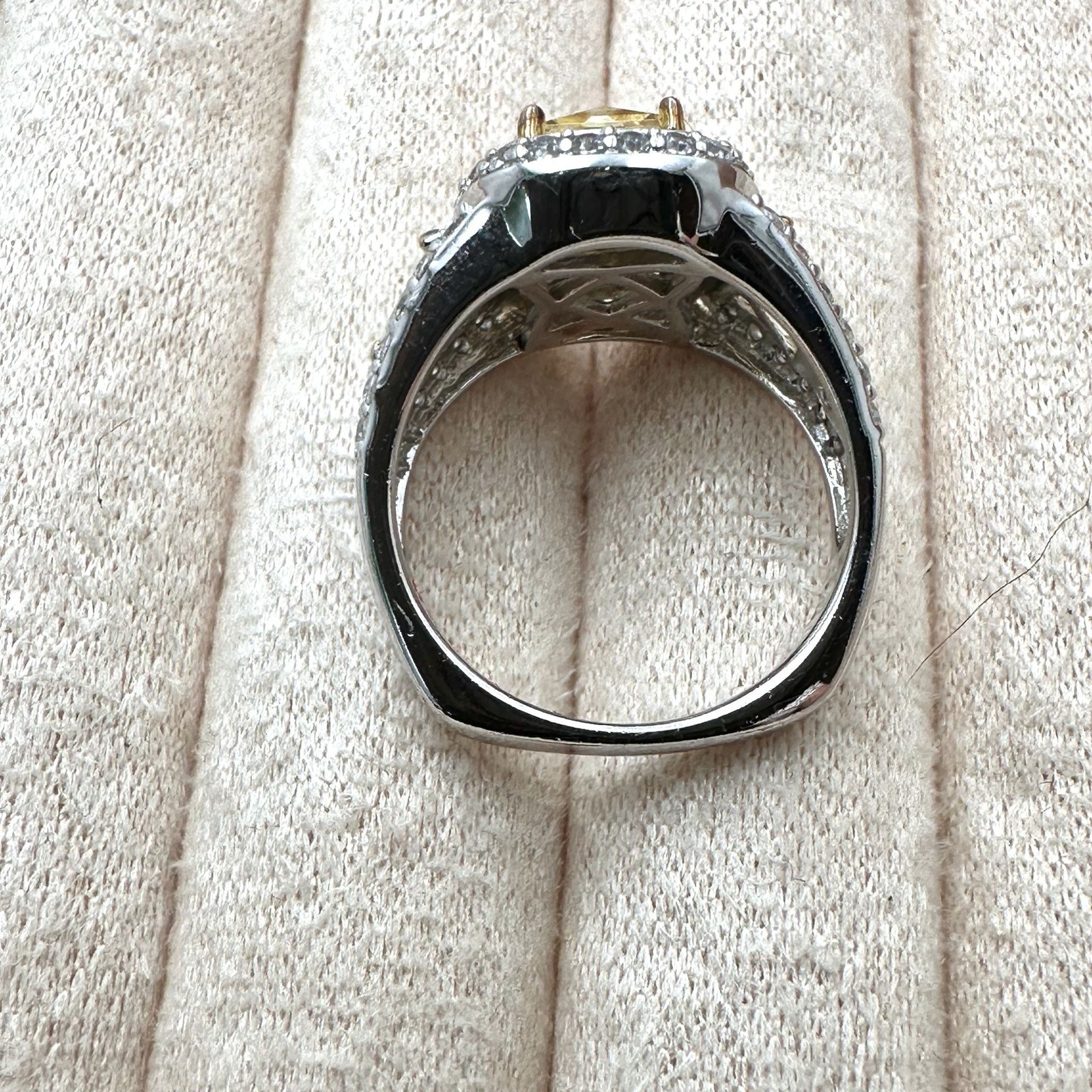 Tycoon Bella Luce Simulated Canary Cubic Zirconia Sterling Silver Ring Size 7