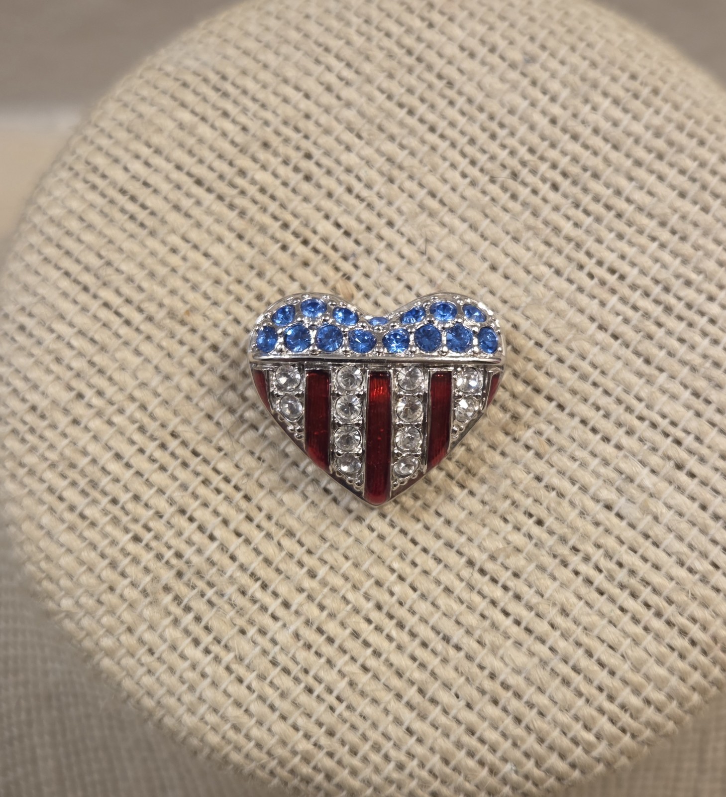 Swarovski Crystal Brave Heart American Flag Patriotic Commemorative Tack Pin
