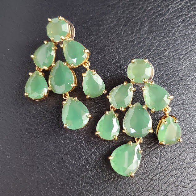 Stella & Dot Green Teardrop Chandelier Statement Earrings Gold Tone Sage Mint