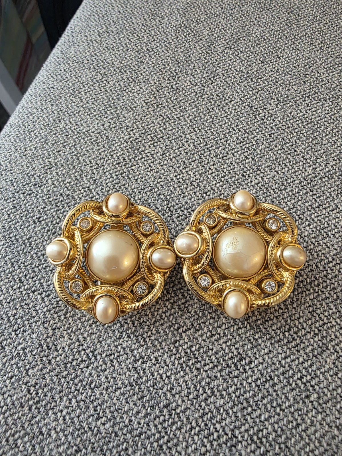 Vintage Gold Tone Clip-On Statement Earrings Imitation Pearl Rhinestone Round