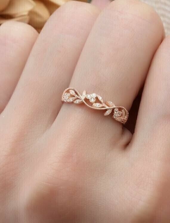Round Cut Simulated Diamond Gorgeous Classic Band Ring In 14k Rose Gold Plated