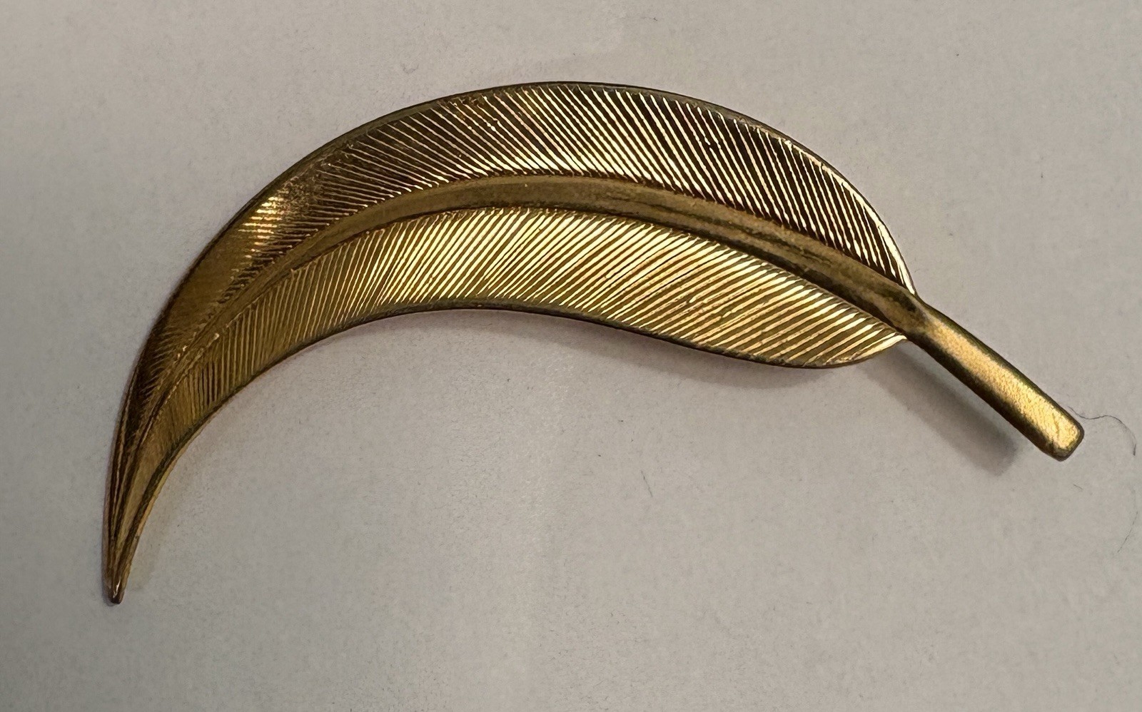 Leaf Pin /Also Vintage Antiques Coins Gold Silver Pewter Stamps Cards Notes