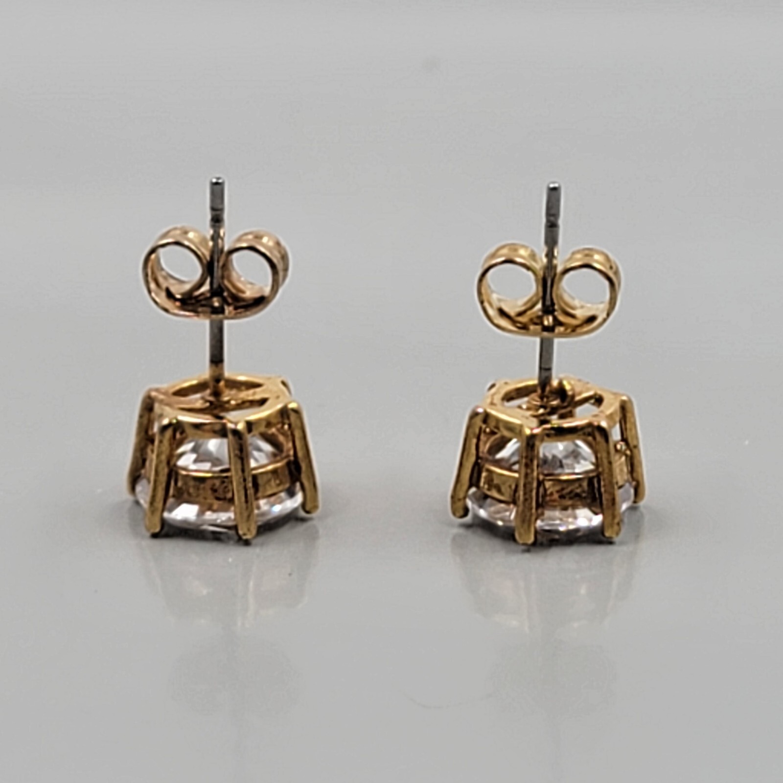 Cubic Zerconia Earrings Studs Gold Tone Solitaire