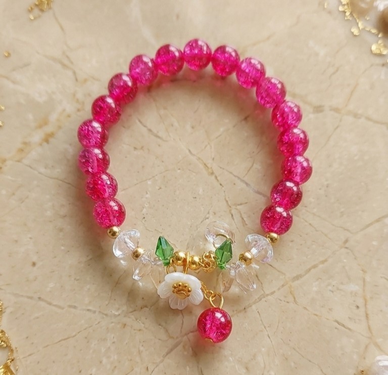 Pink Glass Beaded Flower Charm Bracelet – Boho Daisy Style Stretch