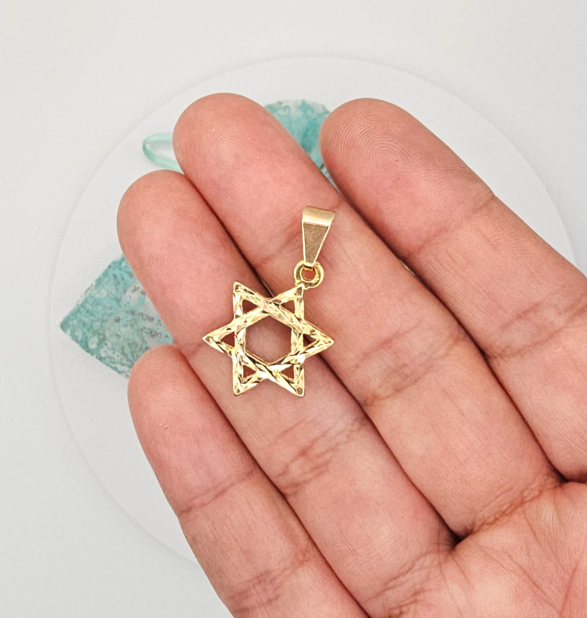 18K GOLD FILLED DAVID STAR PENDANT / ESTRELLA DE DAVID PARA PROTECCION SUERTE