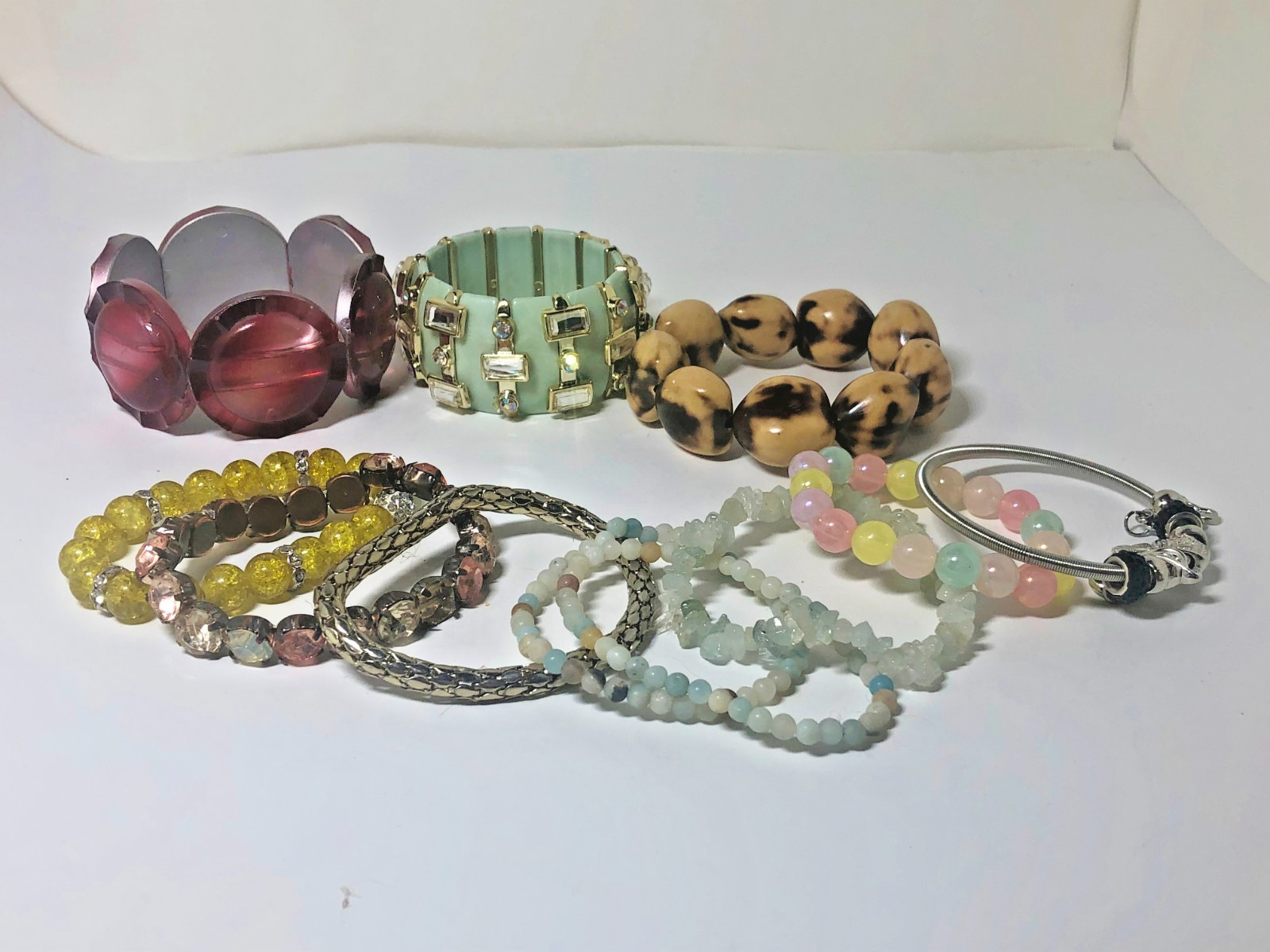 Women’s Mixed Lot of 11 Stretch Bracelets Mixed Colors/Age/Styles