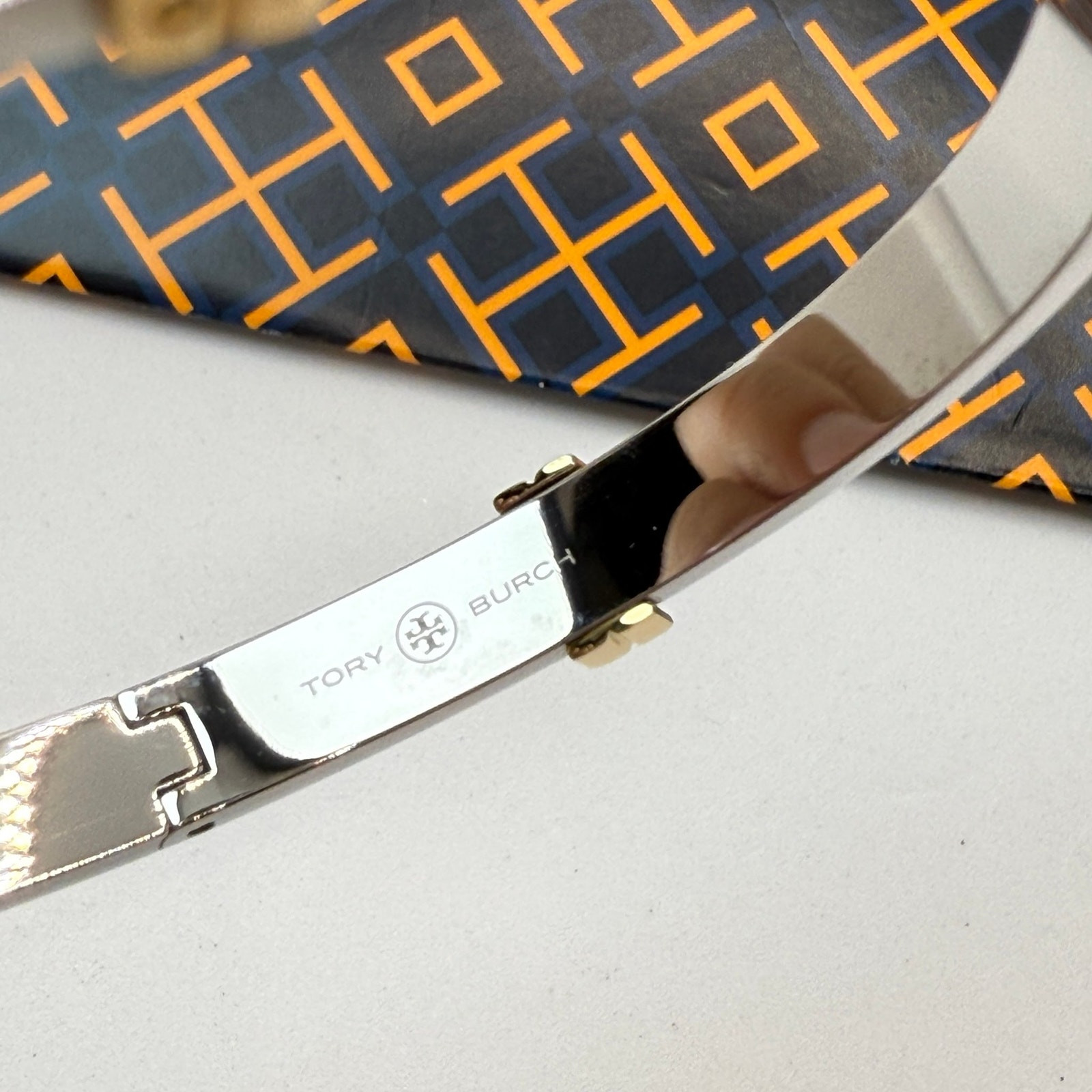 Tory Burch Classic Logo Hinge Bangle 168864 IN Tory Silver