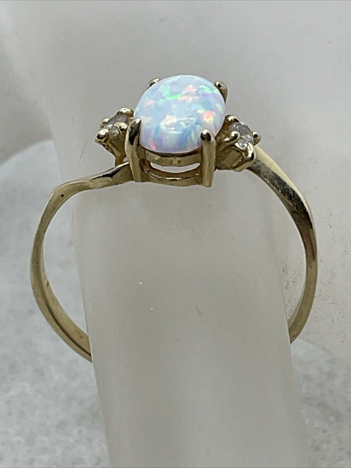 CUTE Solid 14K Yellow Gold 0.54CTW Created Opal & White CZ Ring 1.7gr. Size 7.5
