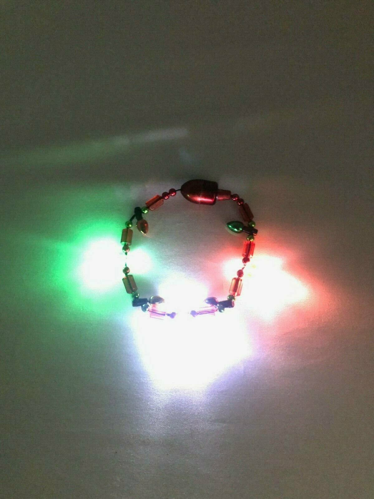 Christmas Bracelet with LED Lights and Red Green Beads – New
