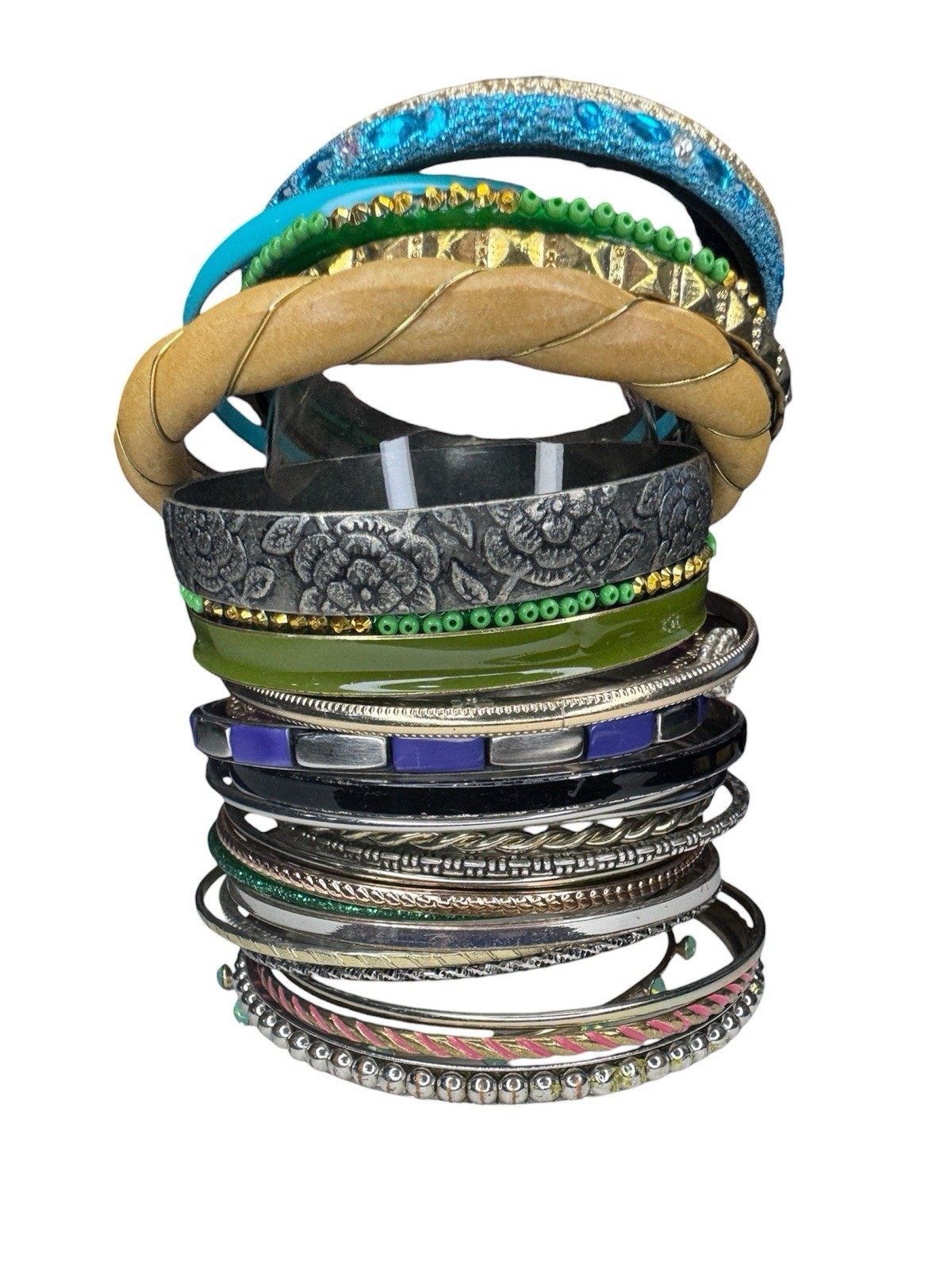 Lot of 35 Womens Thin Metal Mixed Colors Bangle Bracelets Multi Designs