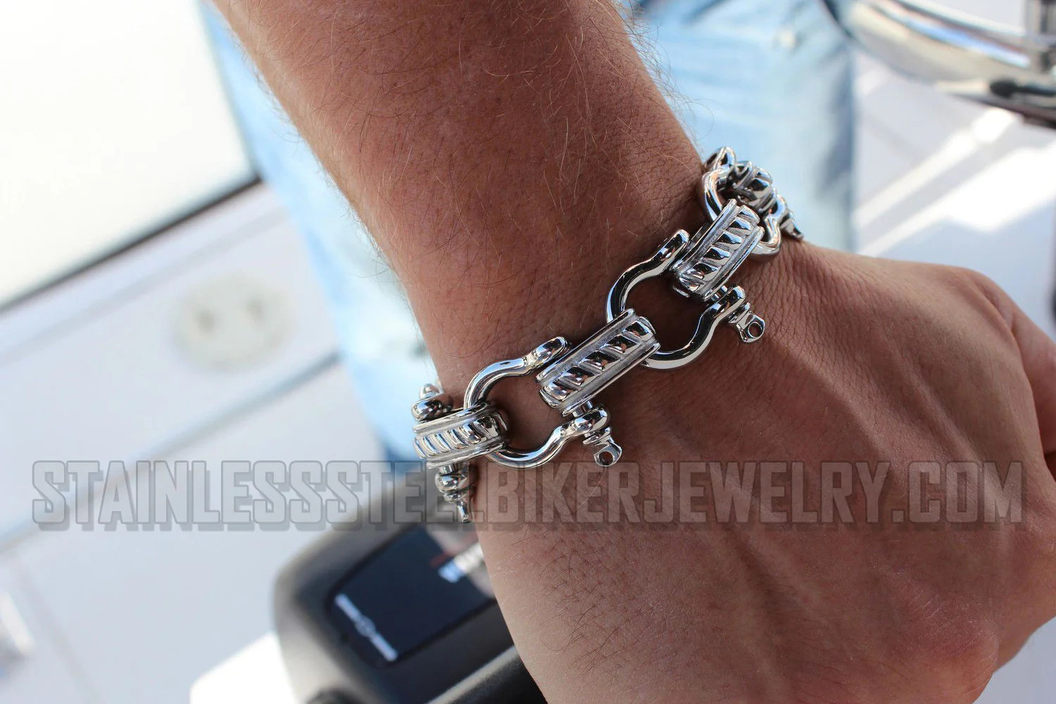 Stainless Steel Large Boat Shackle Men’s Bracelet 2