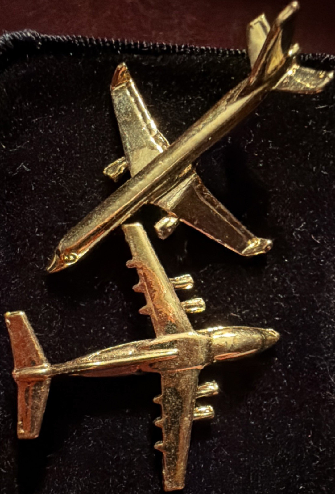 Airplane Pin Set Gold Tone Metal 3D Transportation Aviation Theme No Stone