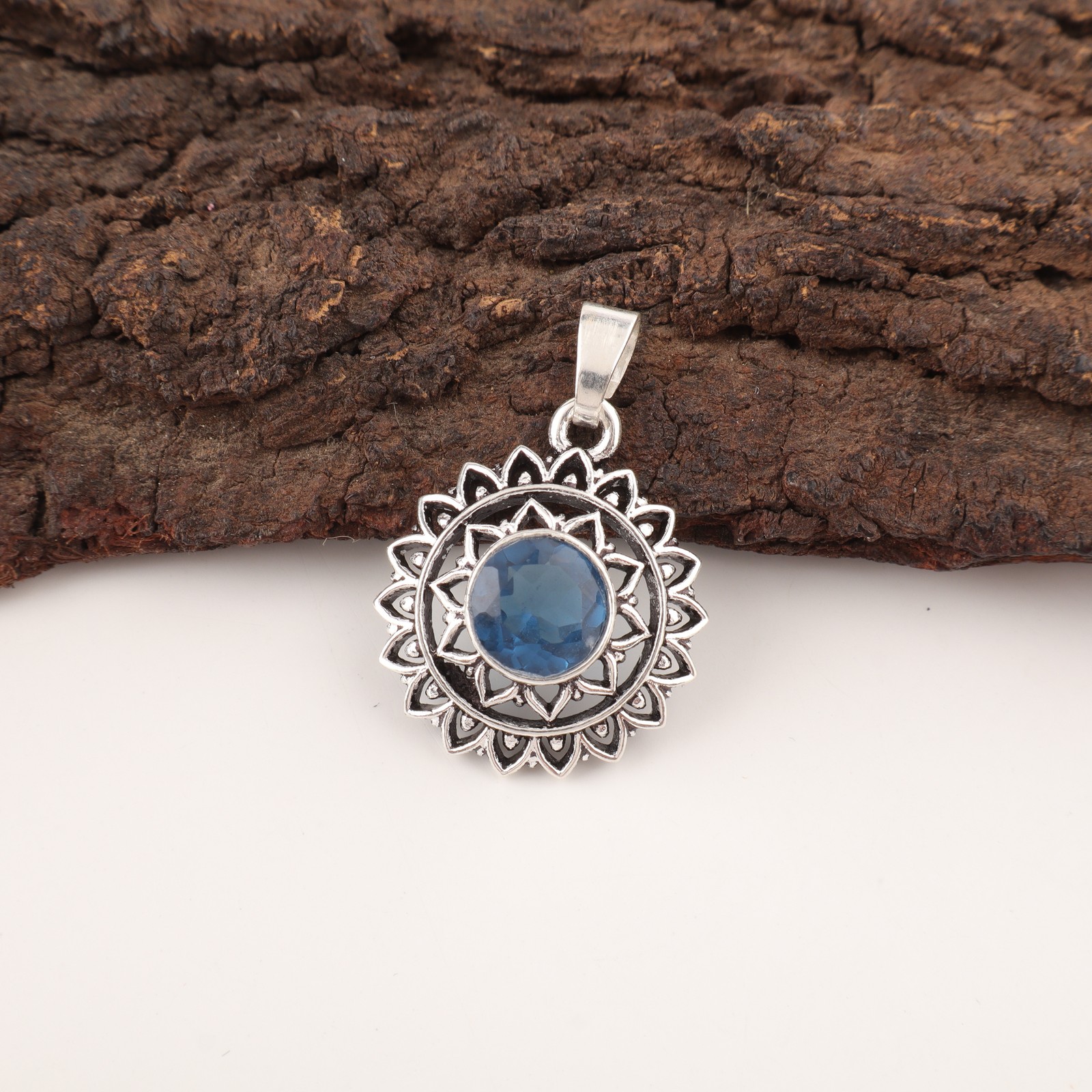 925 Silver London Blue Topaz Stone Engagement Elegant Daughter Pendant Jewelry