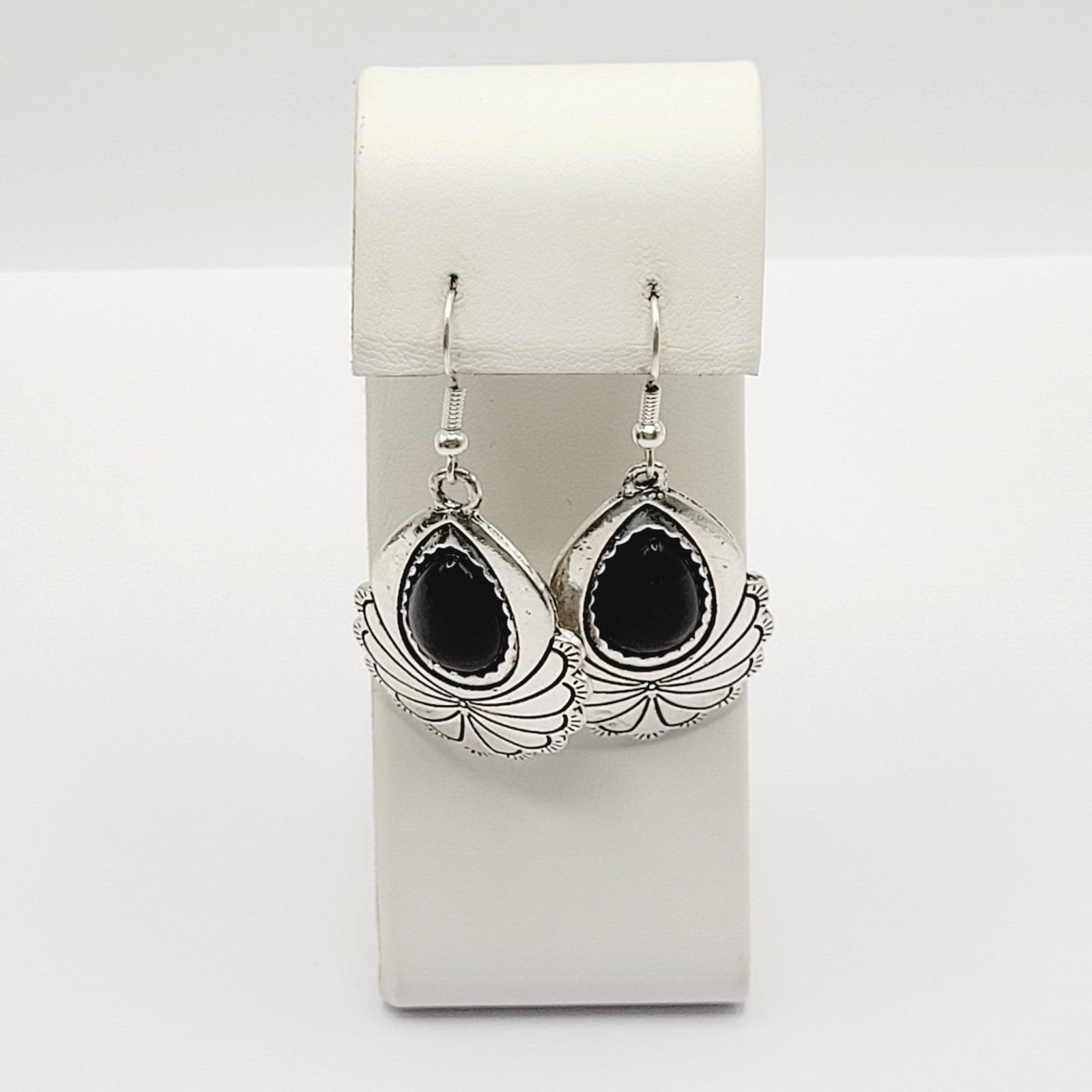 Southwest Style Silver Tone Black Agate Pear Stone Silver Tone Pierced Earrings