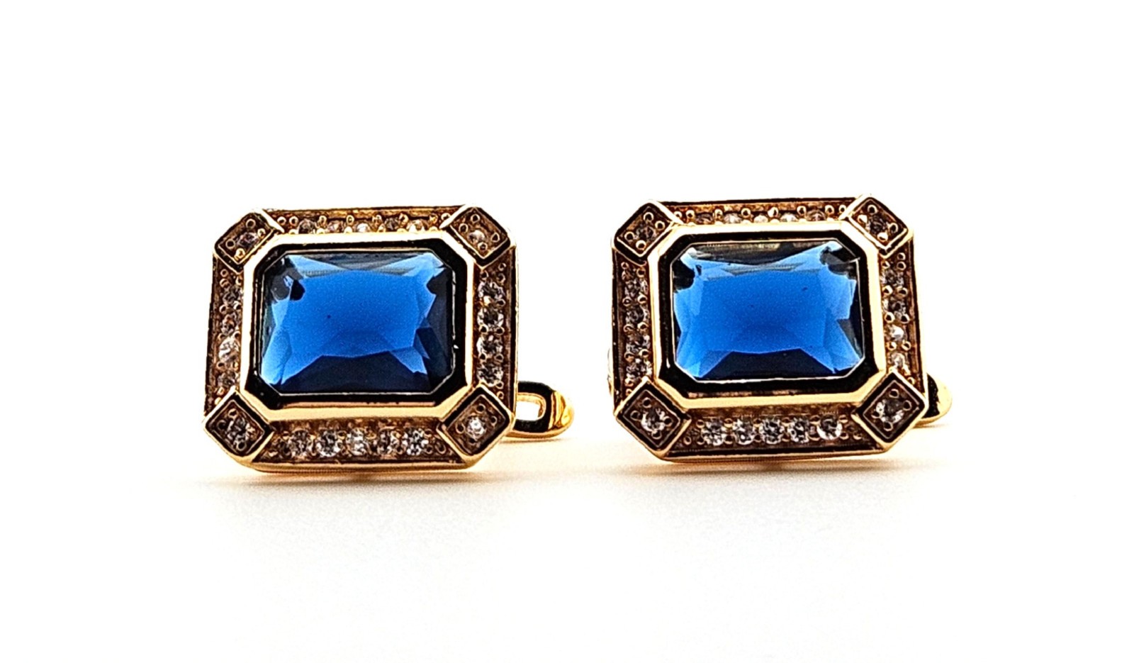 Gold Tone Earrings Blue Crystal Surrounded By White Crystals J15-3158