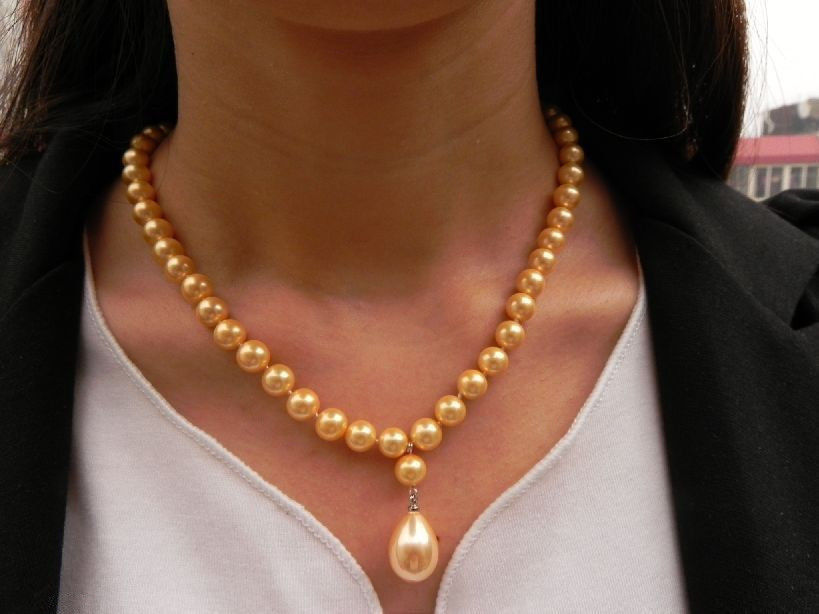 Genuine 10mm Yellow South Sea Shell Pearl Drop Pendant Necklace 18”