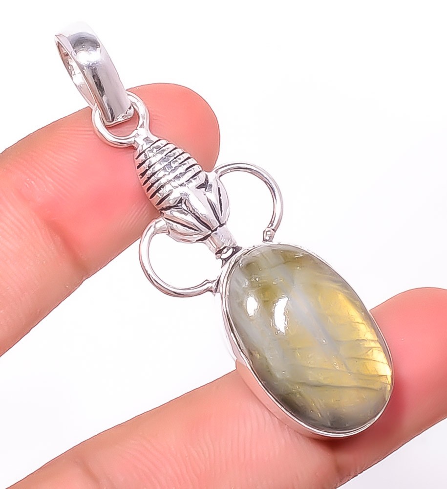 Natural Labradorite – Canada Gemstone 925 Silver Plated Pendant 2.15″ TP785-90