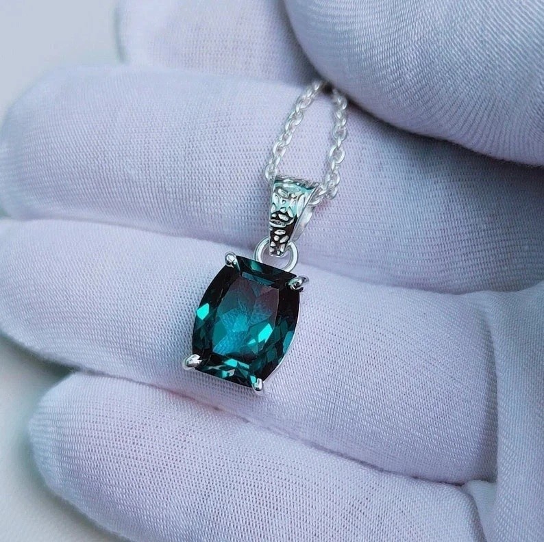 20 Ct Natural Teal Green Sapphire Gemstone Sterling Silver Pendant With Chain
