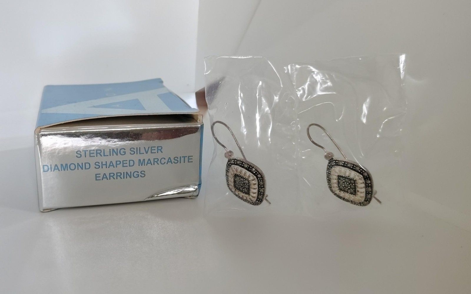 Vintage Avon 925 Sterling Silver Marcasite Diamond Shape Dangle Earrings 2004 2x