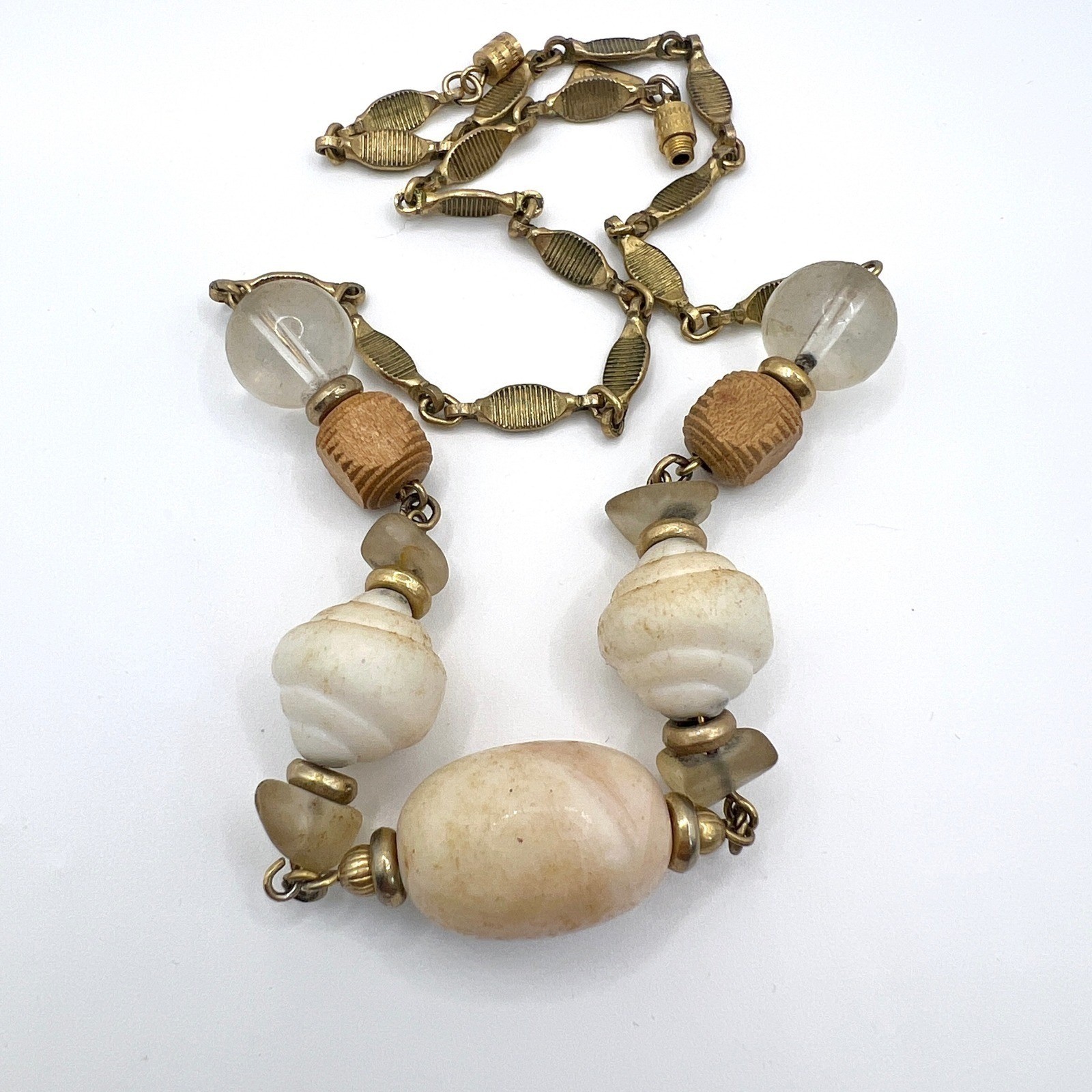 1928 Jewelry Co Mixed Media Stone Wood Glass Bead Gold Tone Necklace 16 Inch