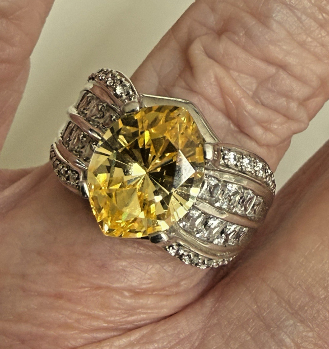 Stunning Marquise Canary Yellow Citrine & Clear CZ’s 925 Sterling Silver SZ8