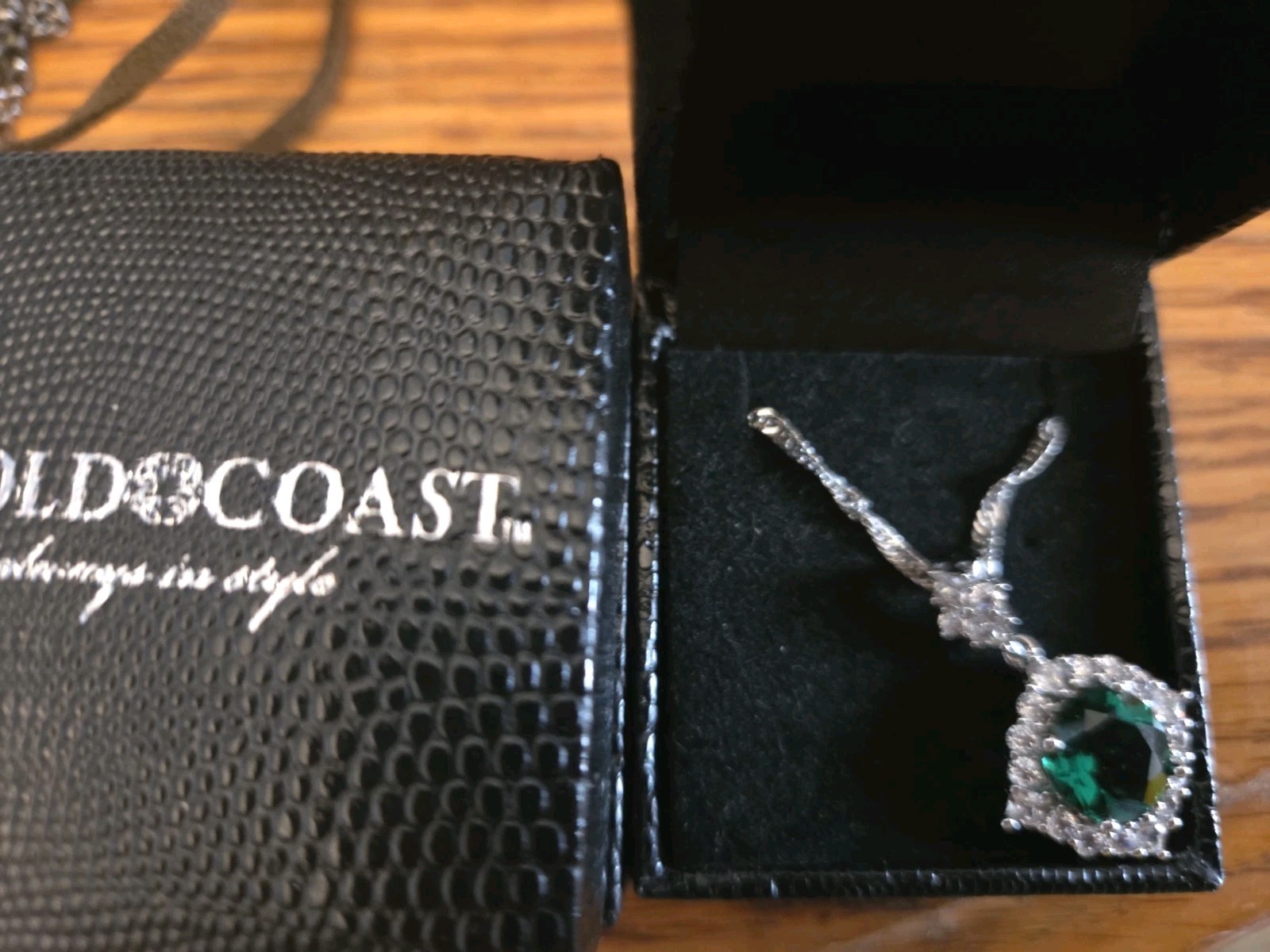 Gold Coast Platinum Plated Emerald Green CZ Necklace Nib