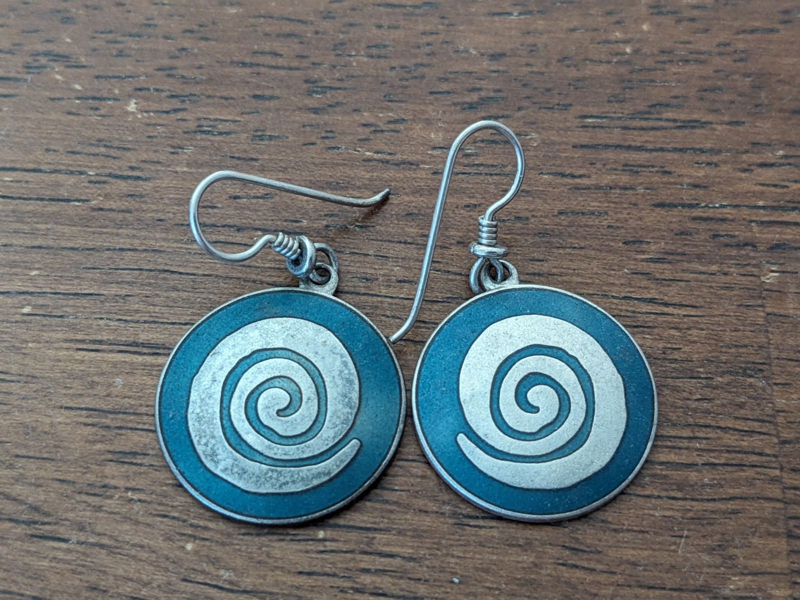 Laurel Burch “Infinity” blue & silver tone swirl round dangle earrings FREE SHIP