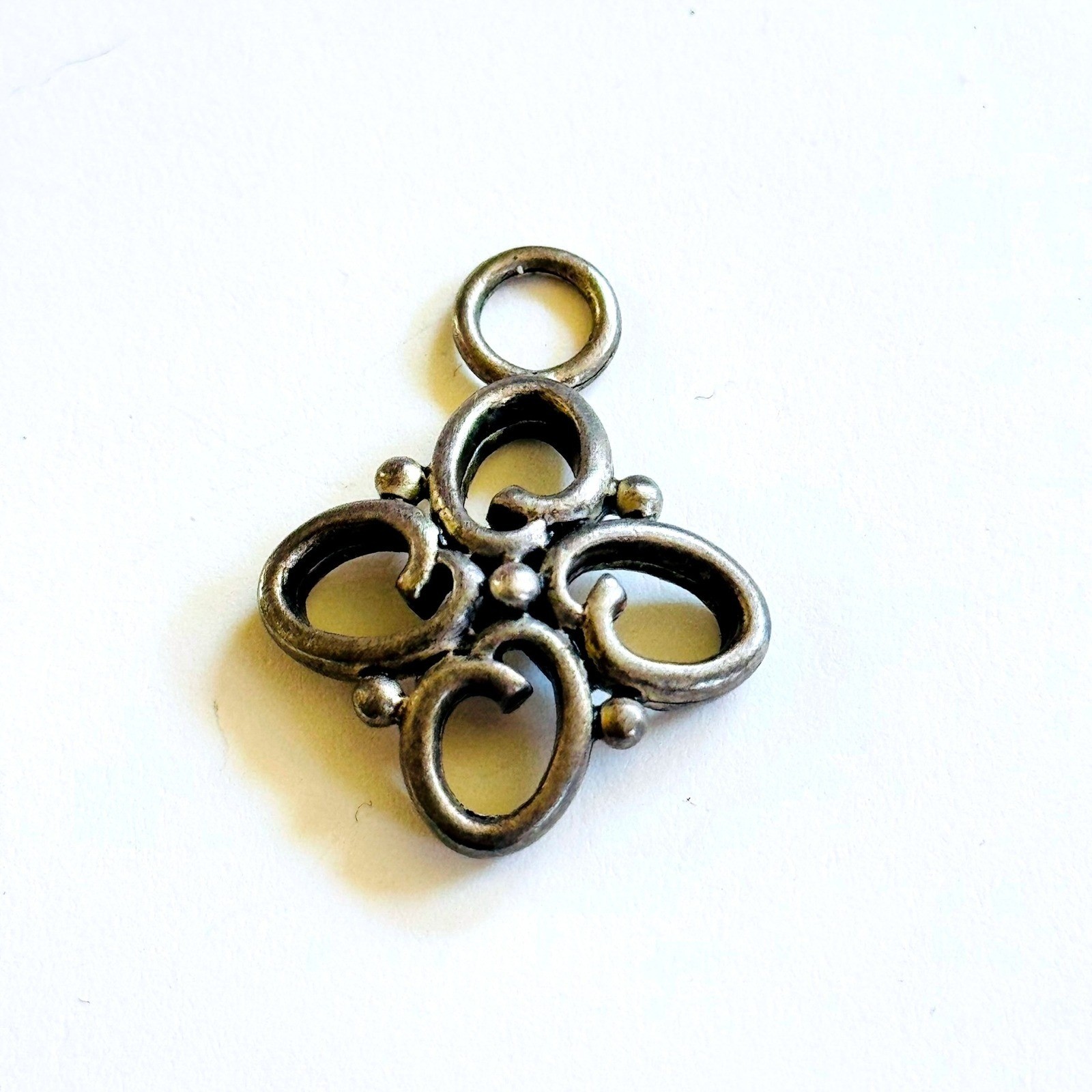 VTG Oscar De La Renta Signed Pendant Charm O cross High End designer silver