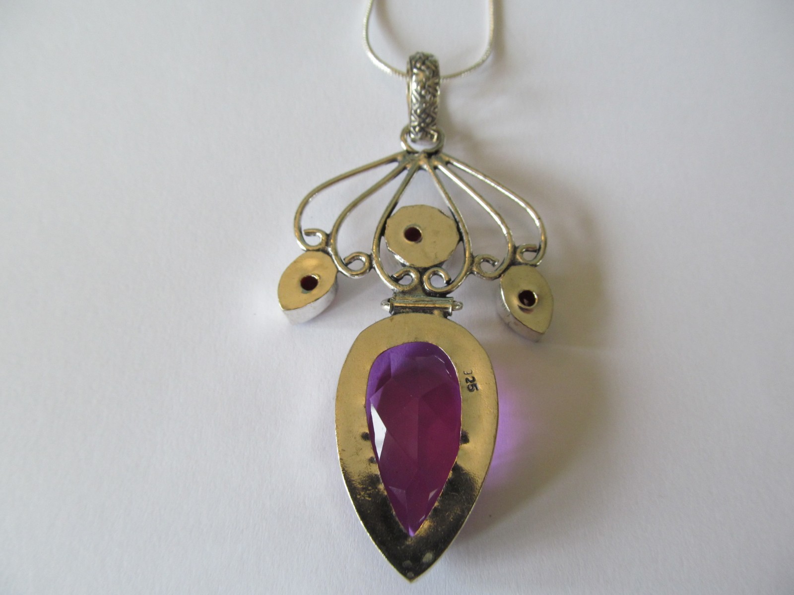 NEW TRIANGLE FACETED AMETHYST CRYSTAL-RED CRYSTALS PENDANT SILVER SNAKE NECKLACE