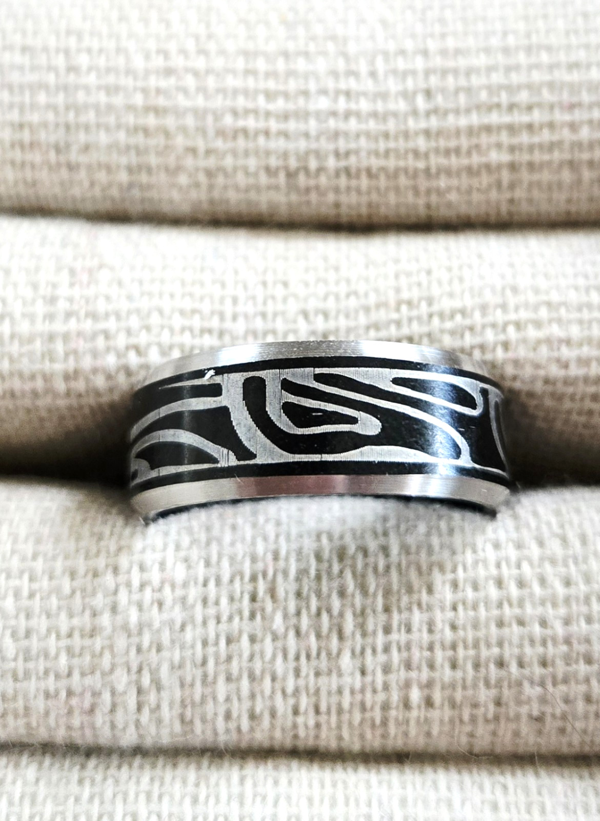 Tribal Black & Silver Titanium Steel Band Ring Size 9 Men’s Wedding Ring