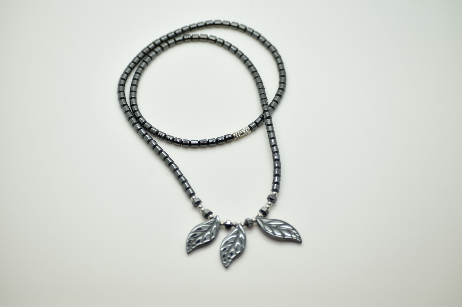 23 1/2″ Black Hematite 3 Three Leaf Fashion Statement Necklace