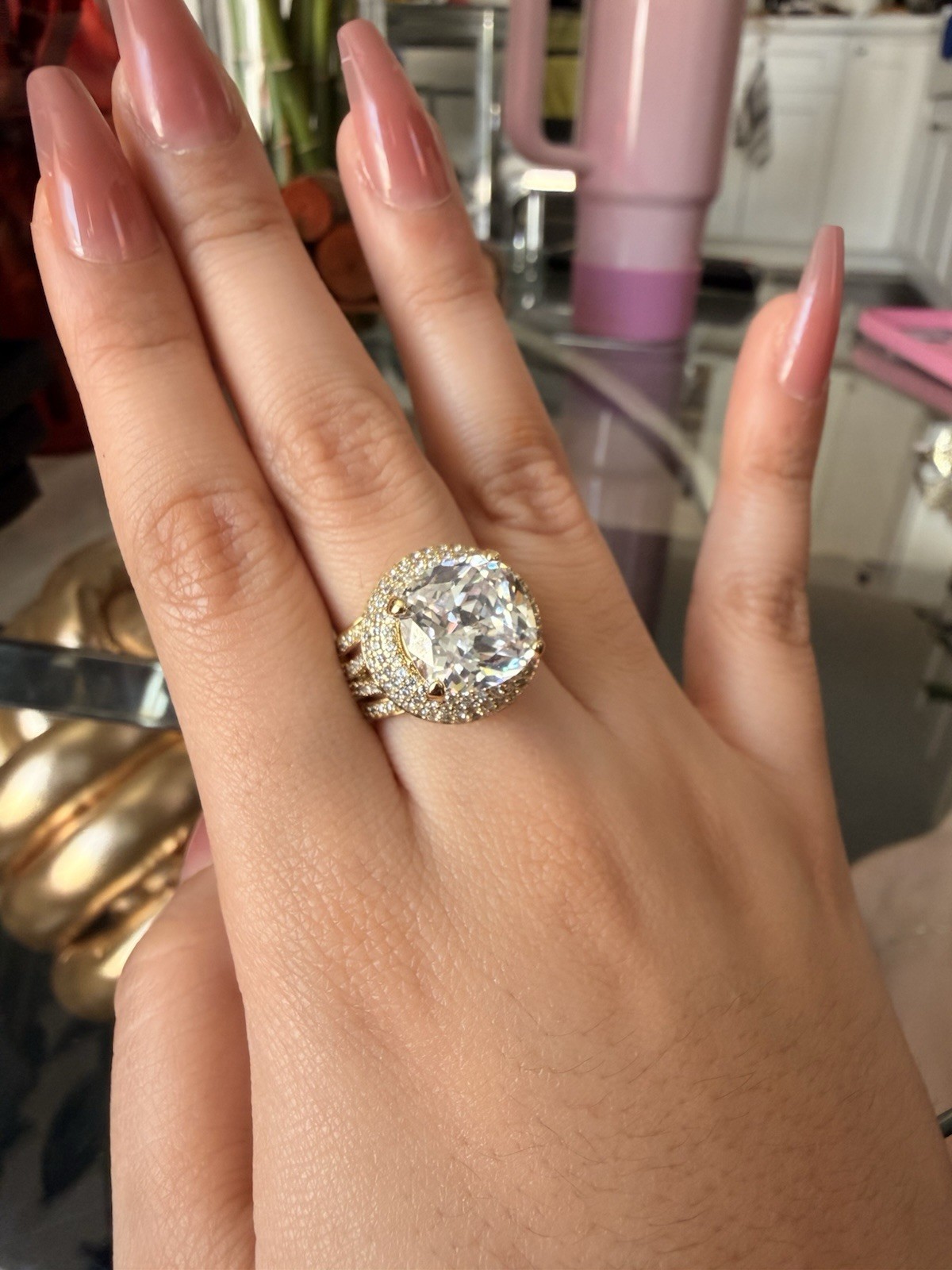 Beautiful Gold Tone Halo Round Clear Stone Cocktail Statement Ring Size 8.