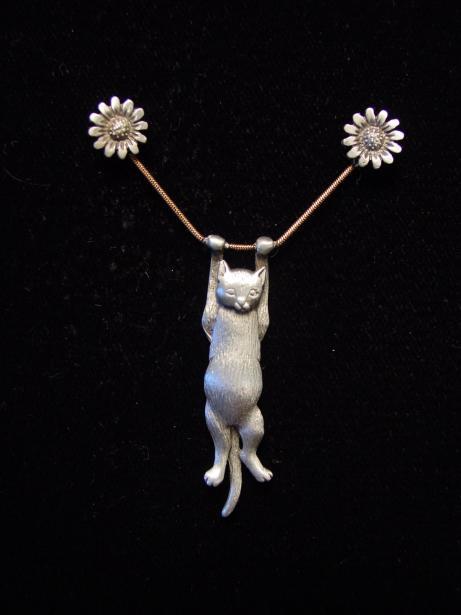 “JJ” Jonette Jewelry Silver Pewter ‘Hang in There Baby’ CAT Sunflowers Tack Pin