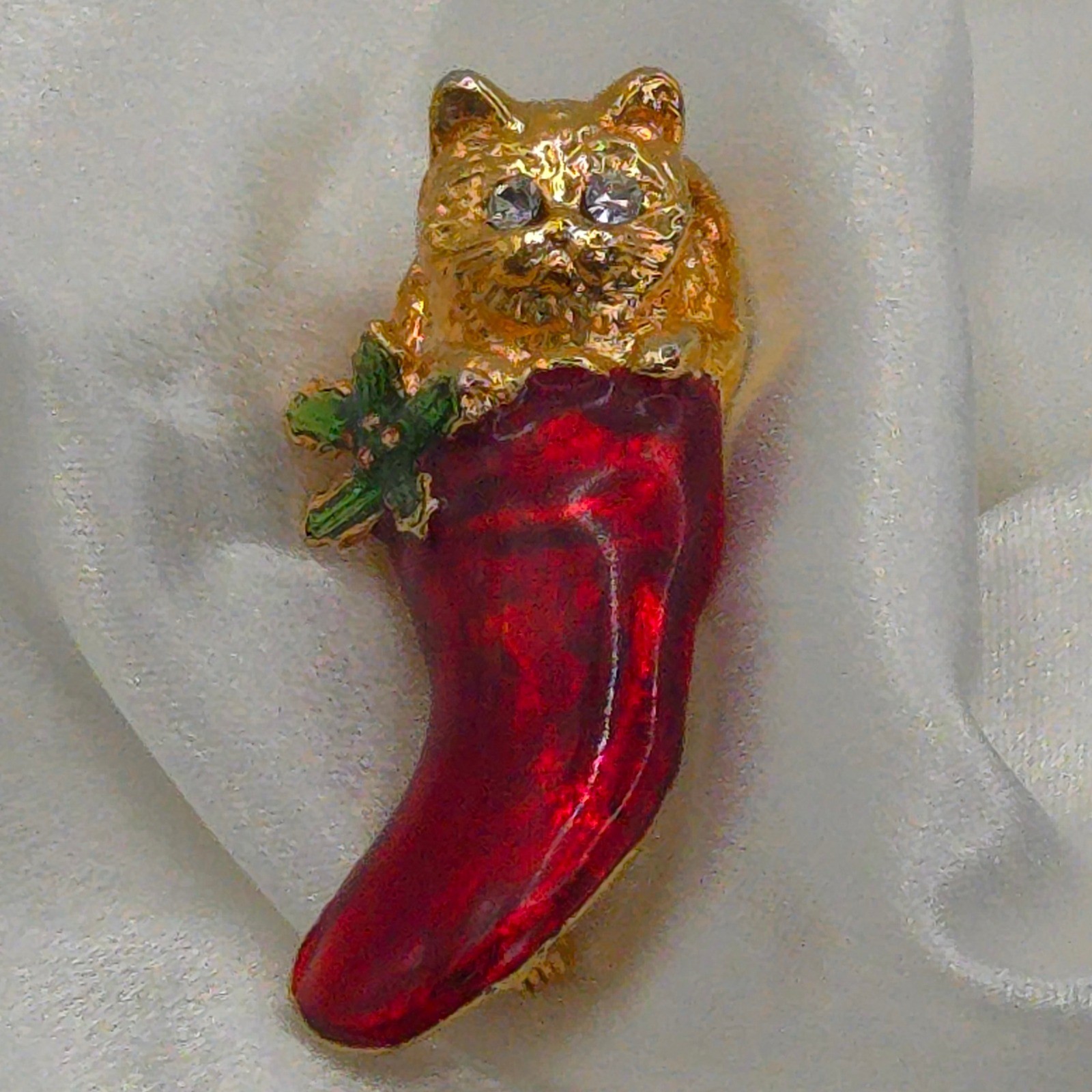 Vintage Rhinestone Brooch Cat Christmas Stocking Red Enamel Holiday Pin Animal