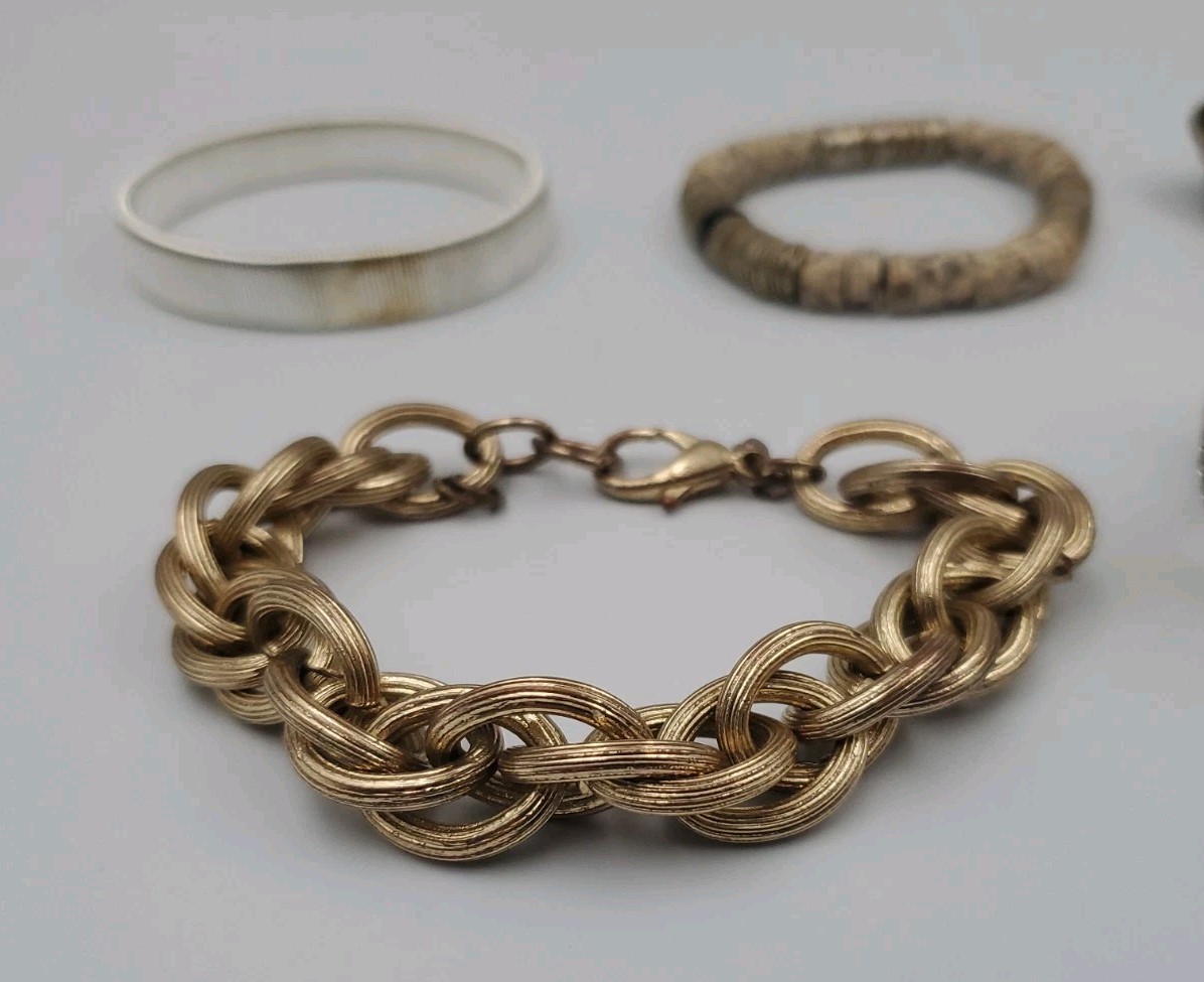 Lot Of 5 Fashion Bracelets Beads Gold Silver Tone Chunky Some Stretchy Variety