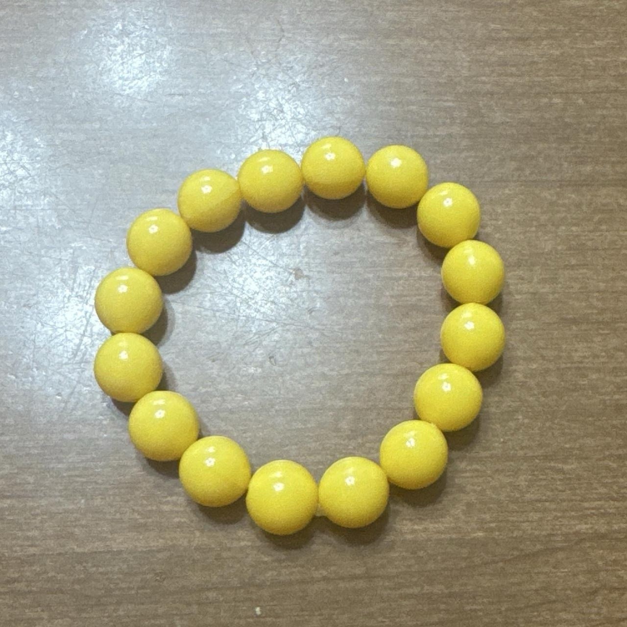 Yellow plastic bead bracelet Elastic string NWOT #Lemon #bracelet #Elastic