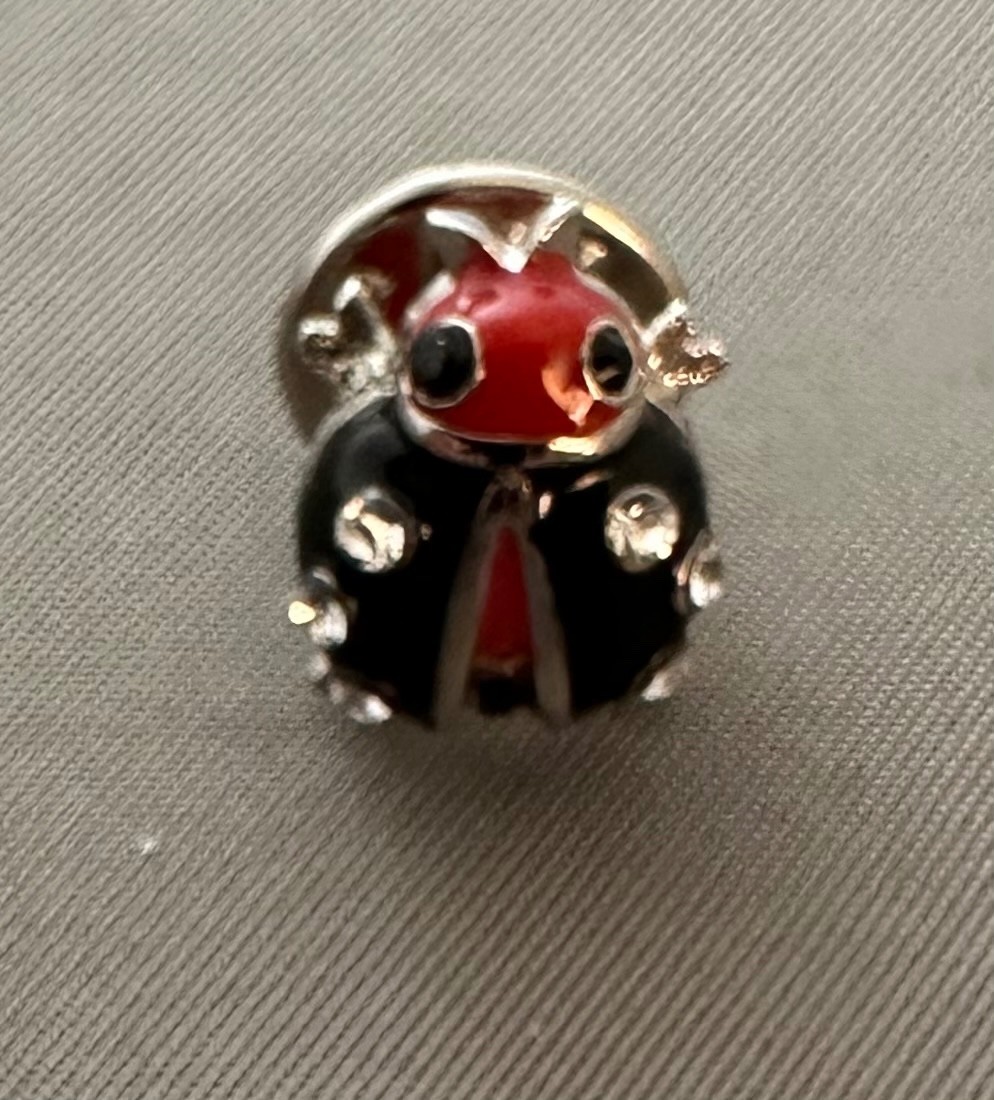 JAY STRONGWATER TIE TACK LADY BUG PIN BROOCH WITH SWAROVSKI CRYSTALS