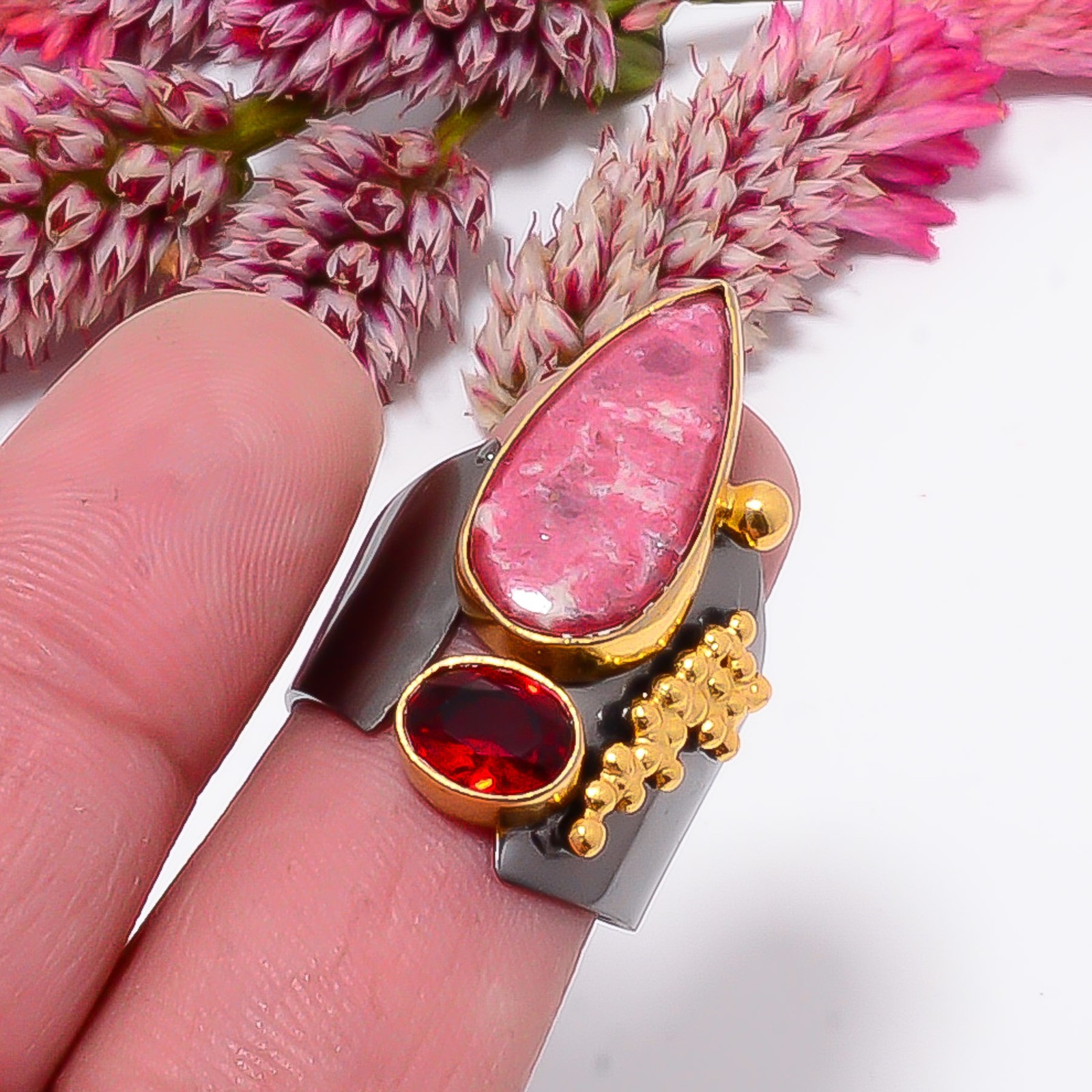 Pink Thulite & Red Garnet Black And Gold Plated 925 Sterling Silver Ring s.9 S62