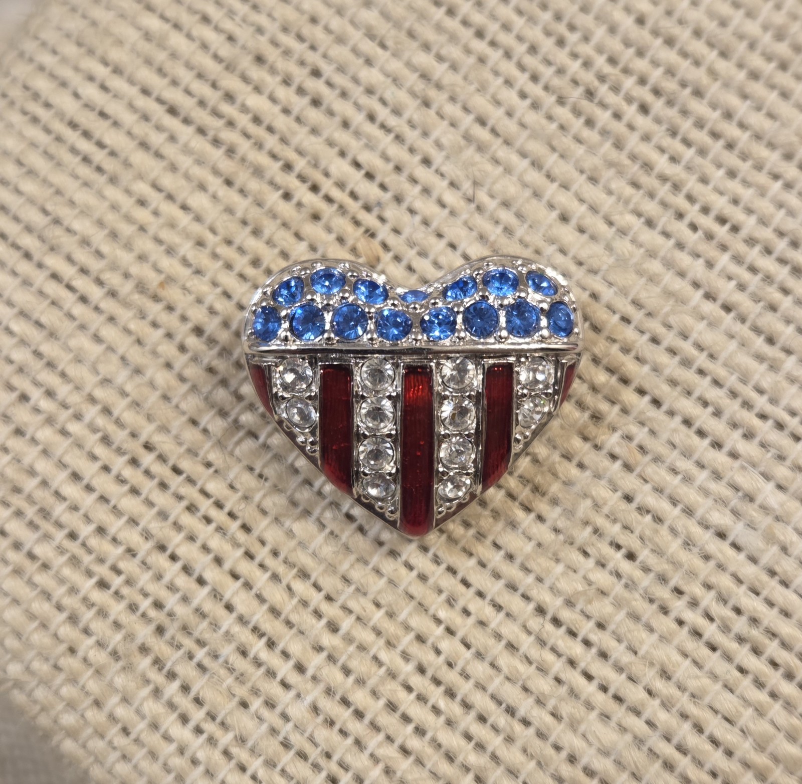 Swarovski Crystal Brave Heart American Flag Patriotic Commemorative Tack Pin