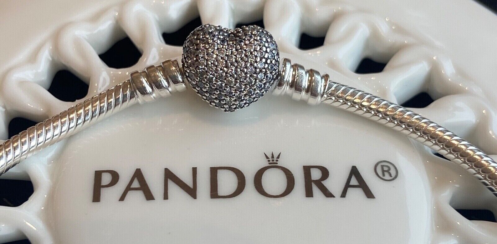 Authentic Pandora MOMENTS Pavé Heart Clasp Bracelet #590727CZ