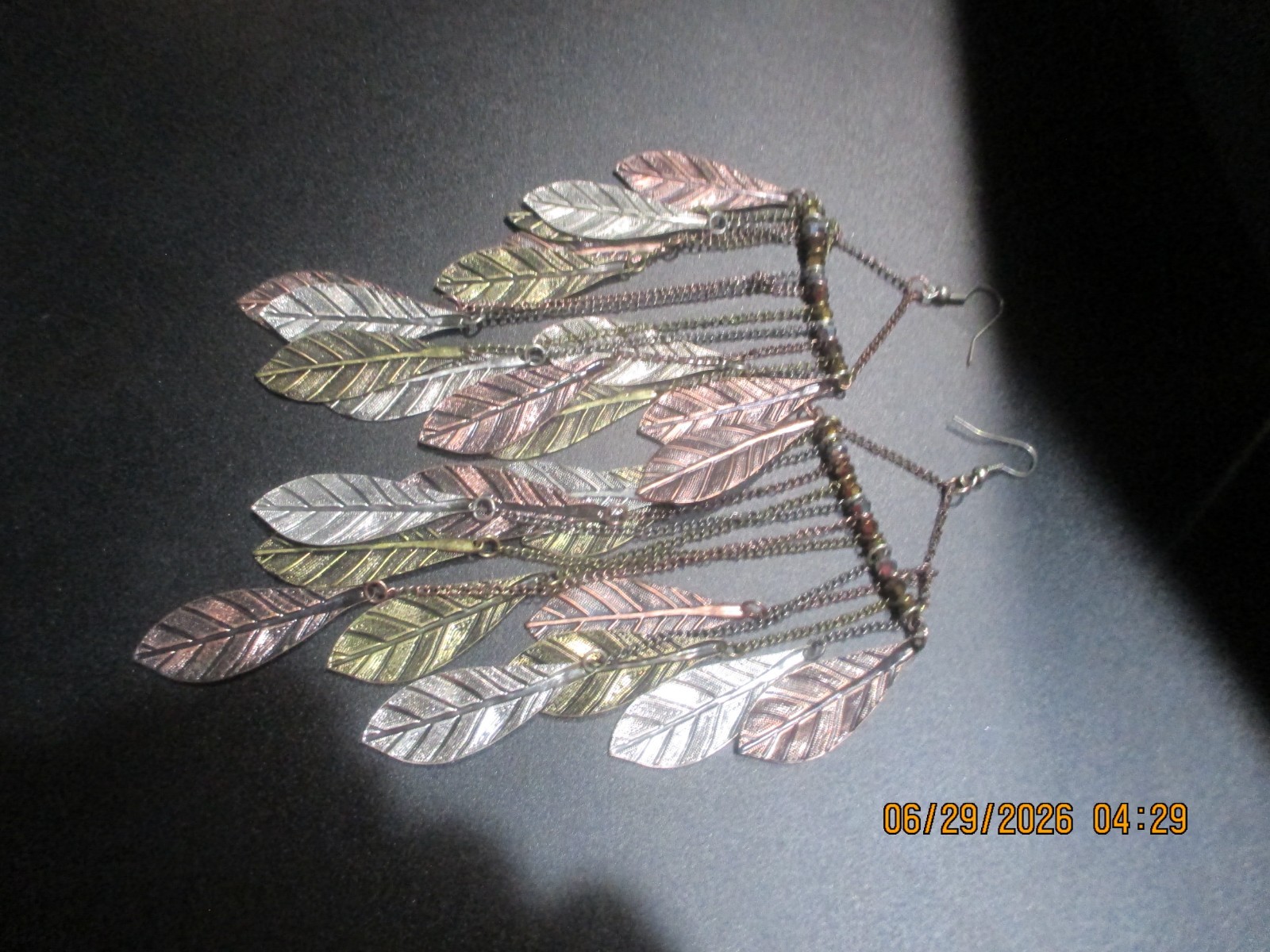SHOWLDER DUSTER EARRINGS! SILVER GOLD & BRONZE LEAFS! HOOKS LIGHT WEIGHT!