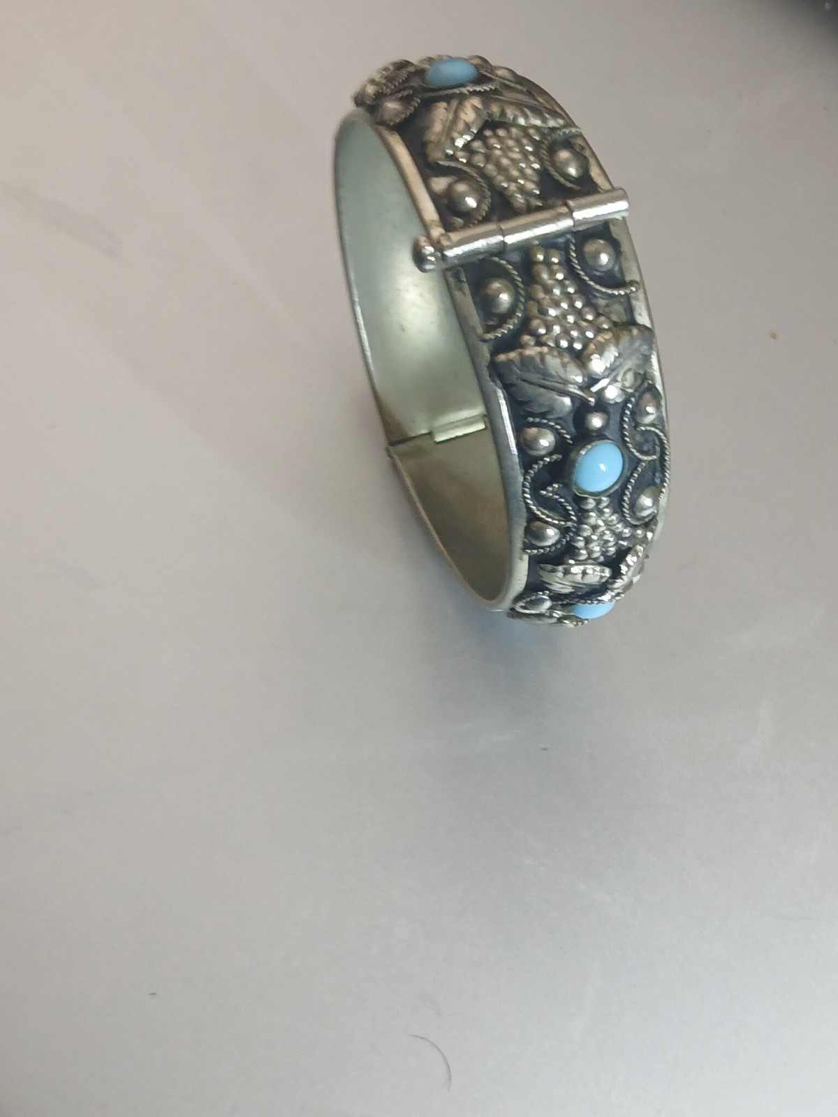 Vintage Silver Hinged Bracelet Round Blue Cabochon Stones Floral Made In Italy